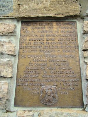 3 - Chemin Croix Valchevière dans le Vercors
En 1979 Villard-de-Lans est la seule ville française à recevoir la Croix de Commandeur de l'Ordre Polonais du Mérite

Copyright photo Aleksandra & Stéphane Delrieu
Copyright Frania
