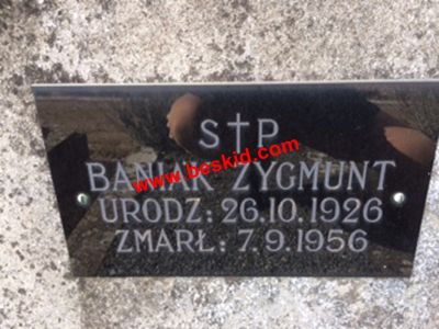 BANIAK Zygmunt
Né 26.10.1926 Siensko Swietokrzyskie (PL)
Décès 08.09.1956 La Chapelle St-Mesmin (45)
Hôpital Américain
29 ans
Garde au 4086 Labor service Cie APO 21
Armée Américaine 
Copyright photo Joseph Lokietek
Copyright Frania
