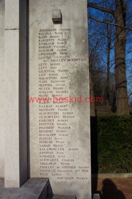 4 - Bron - 69 - Mur des Fusillés - août 1944 -
copyright Frania
