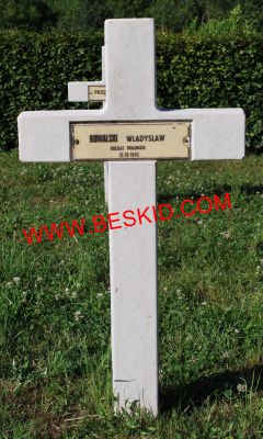 KOWALSKI Wladyslaw
Décès 18.10.1945 Epinal (88)
Inhumation 24.07.1964 - Tombe 59
Armée Américaine
copyright Frania 
