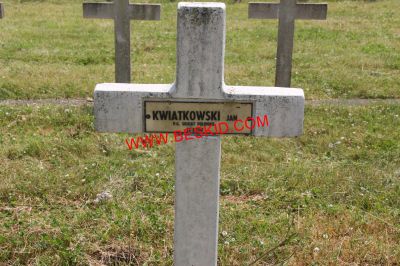 KWIATKOWSKI Jan
Décès 26.06.1941 Mulhouse (68)
Inhumation 11.05.1966 - Tombe 186
Armée Polonaise
copyright Frania 
