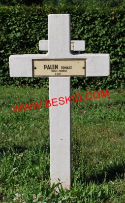 PALEN Tomasz
Décès 06.1940 Hoste-Haut (57)
Inhumation 05.05.1964 - Tombe 16
Armée Polonaise
copyright Frania 
