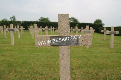 PUKACZ Edward
20 ans
Né en 1920
Décès 21.06.1940 Desseling (57)
Inhumation 09.03.1942
Inhumation 23.11.1963
Armée Polonaise
Matricule 6583-1411
Soldat Grenadier
Unité 1ère PG
Tombe 389
Copyright Frania
