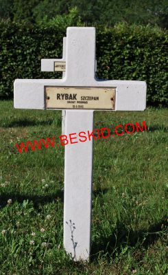 RYBAK Szczepan
Décès 19.06.1940 Golbey (88)
Inhumation 10.07.1964 - Tombe 55
Armée Polonaise
copyright Frania 
