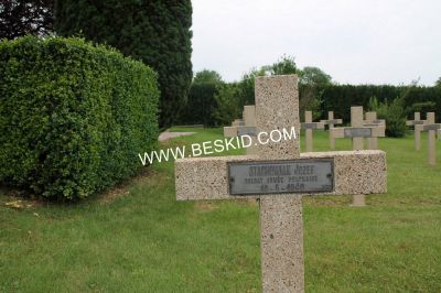 STACHOWIAK Jozef
22 ans
Né 27.10.1918
Décès 16.06.1940
Inhumation 23.11.1963
Armée Polonaise
Matricule 1412-16004
Soldat Grenadier
Unité 1ère PG
Tombe 393
Copyright Frania
