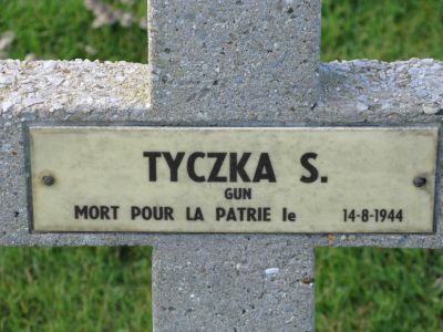 TYCZKA Stanislaw
- 42 ans -
Né 03.10.1901 Krakow
Décès 14.08.1944 Caen (14)
Matricule 6676
1ère Division Blindée Polonaise
1er Régiment Artillerie Motorisée
Canonnier
Tombe 4 - CarréII - Rang B
copyright photo Piotr Packowski
copyright Frania
