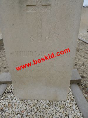 WILCZYNSKI Edmund
Rang L.S.3. Organisation 4086
Matricule L.S.5-82773
Entré en service en décembre 1949
Né 28-09-1928 (PL)
Fils de Stanislaw & Jakala Marie
Décès 21-01-1955 Fontenet (17)
26 ans - célibataire
Copyright Frania 
Copyright photo Anusia
