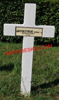 WITORZYNSKI Witold
Décès 20.06.1940 Saint-Dié (88)
Inhumation 25.07.1964 - Tombe 64
Sous-Lieutenant
Armée Polonaise
copyright Frania 
